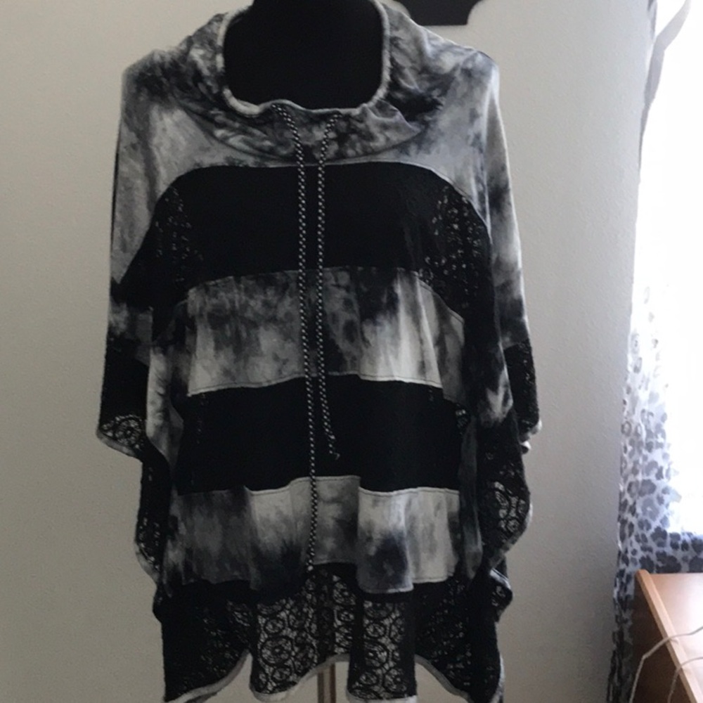 Black and gray top